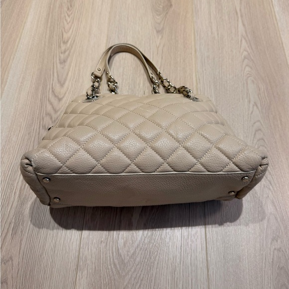 Kate Spade Gold Coast Georgina quilted leather shoulder bag in cashew - Picture 4 of 16